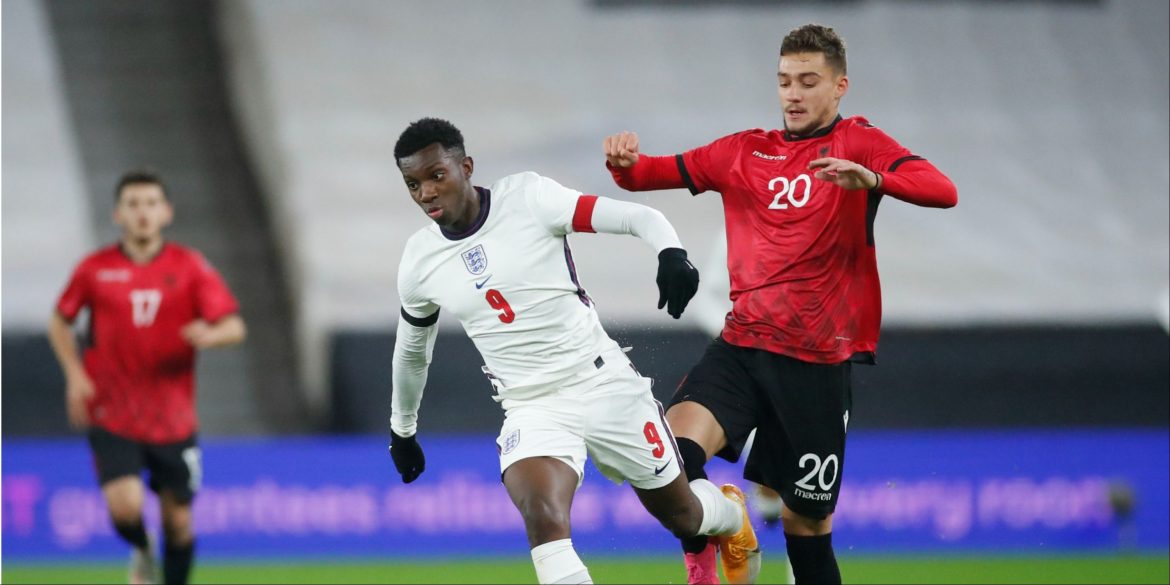 West Ham now battling Aston Villa in the race to sign "superb" £12m starlet