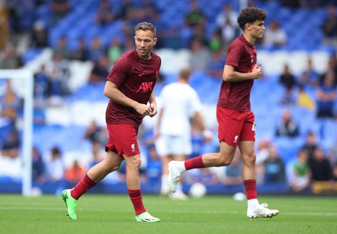 Liverpool dealt injury setback to Arthur