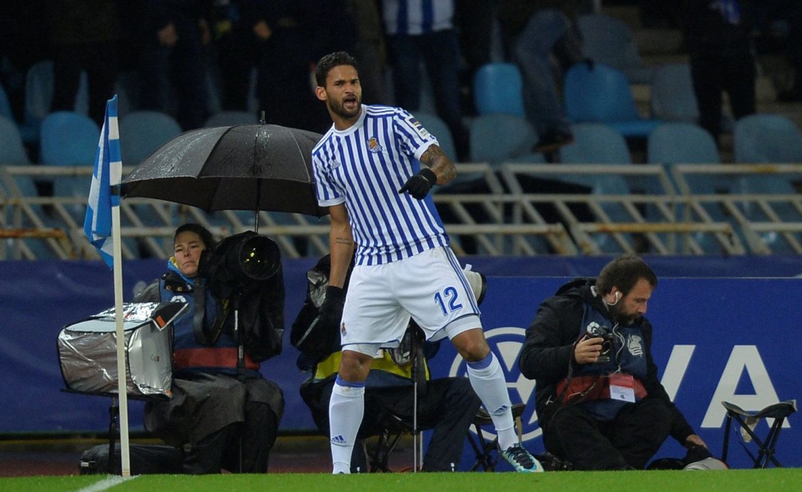 Manchester United will not be taking up the chance to sign Willian Jose