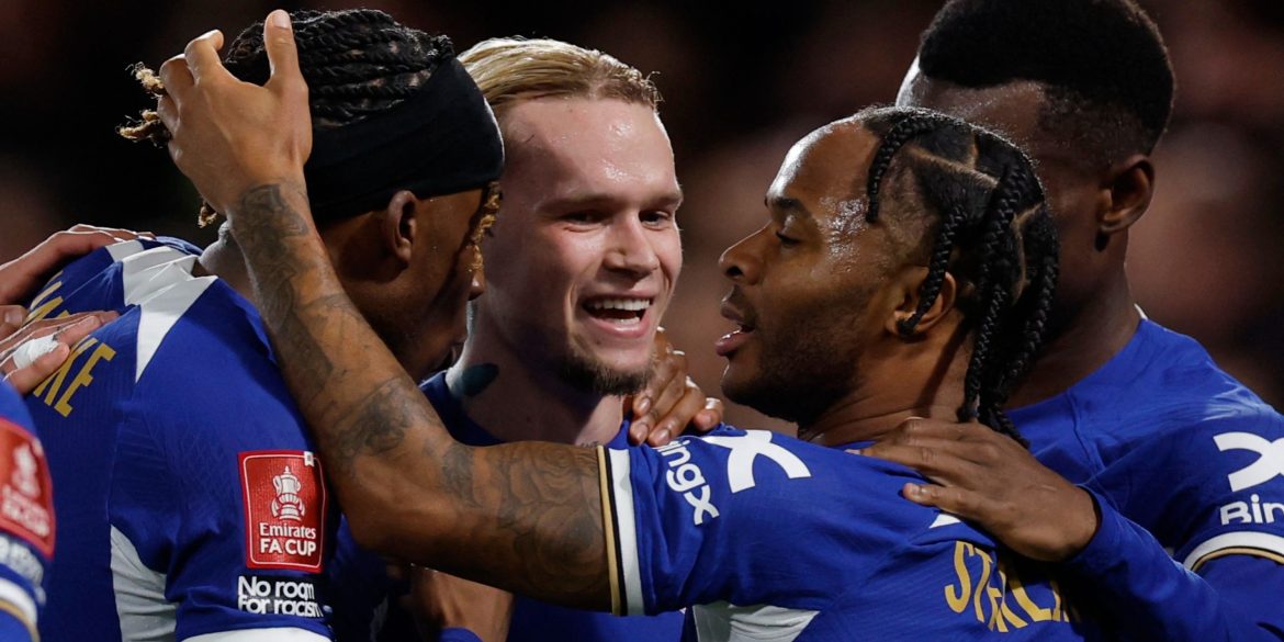 Chelsea could immediately bench 4/10 ace who lost the ball every 7 minutes